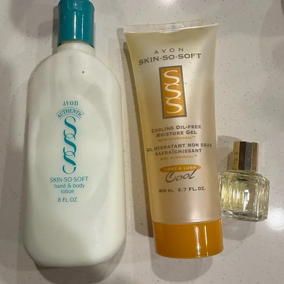 1980s 90s Vintage Avon Skin So Soft Lotion + cooling moisture gel + fragrance - Picture 2 of 3
